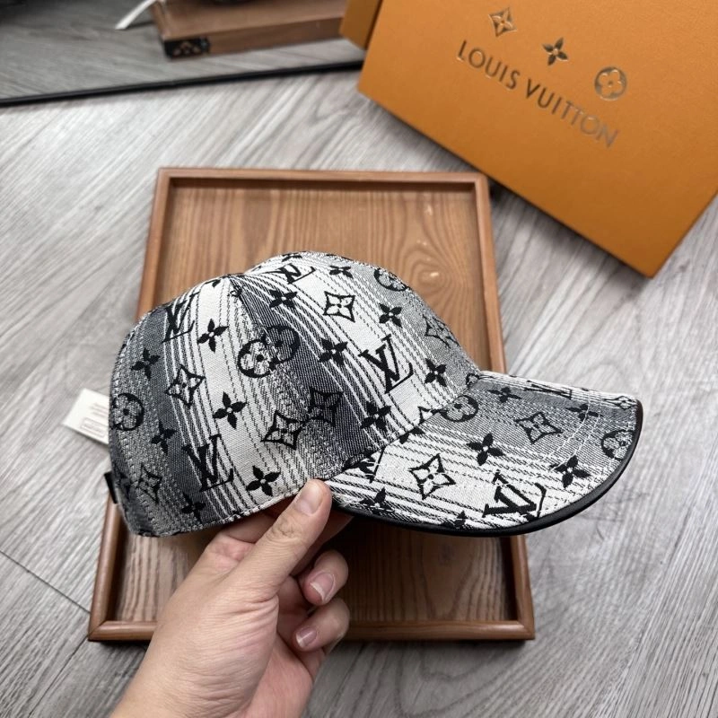 Popular Louis Vuitton Caps 261869