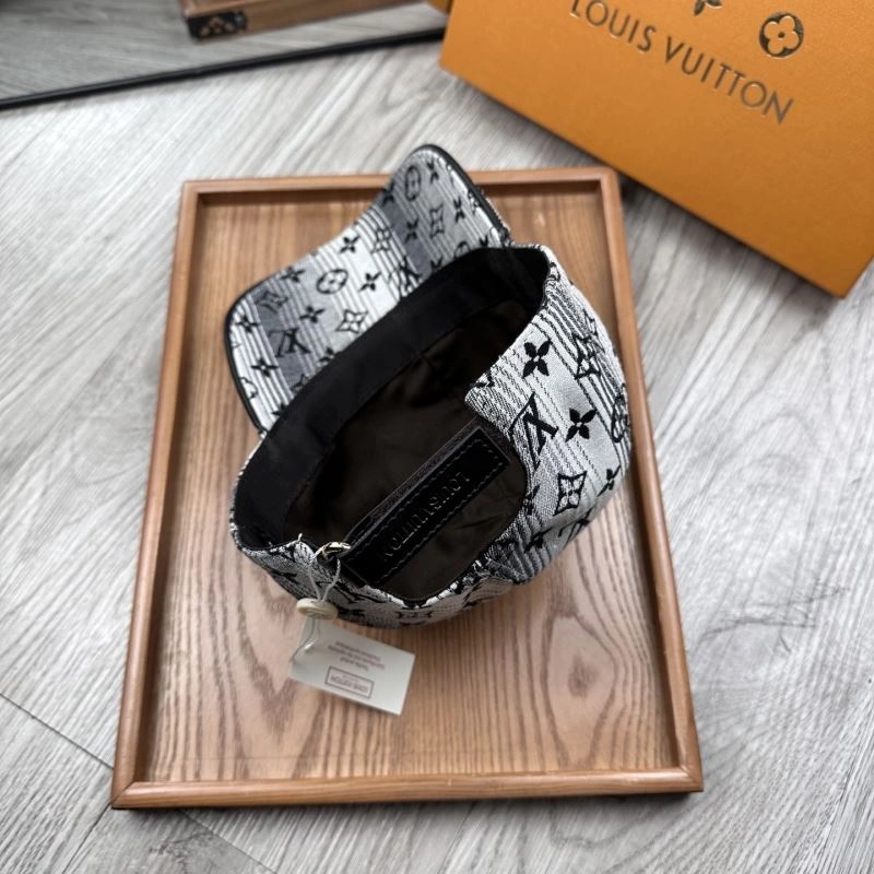 Popular Louis Vuitton Caps 261869