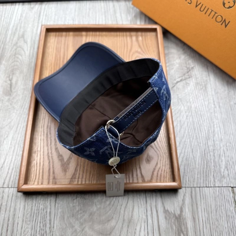 Lightweight Louis Vuitton Caps 261871
