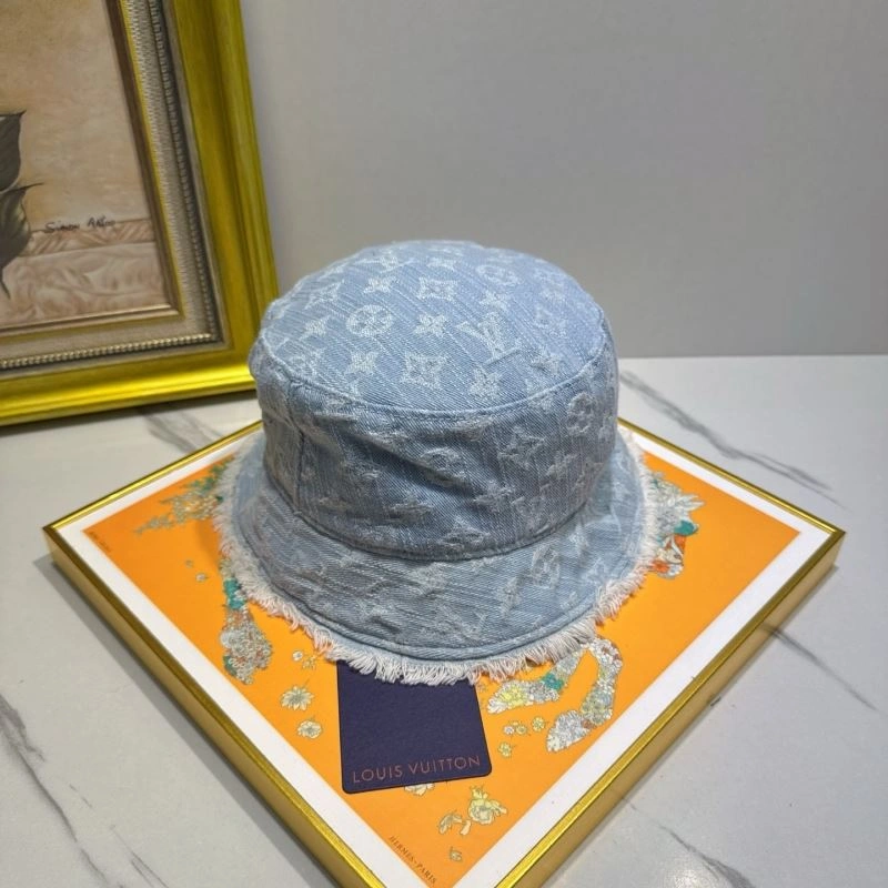 WaterResistant Louis Vuitton Caps 261878