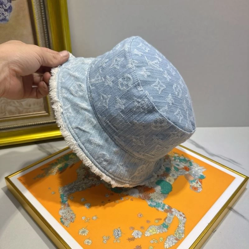 WaterResistant Louis Vuitton Caps 261878