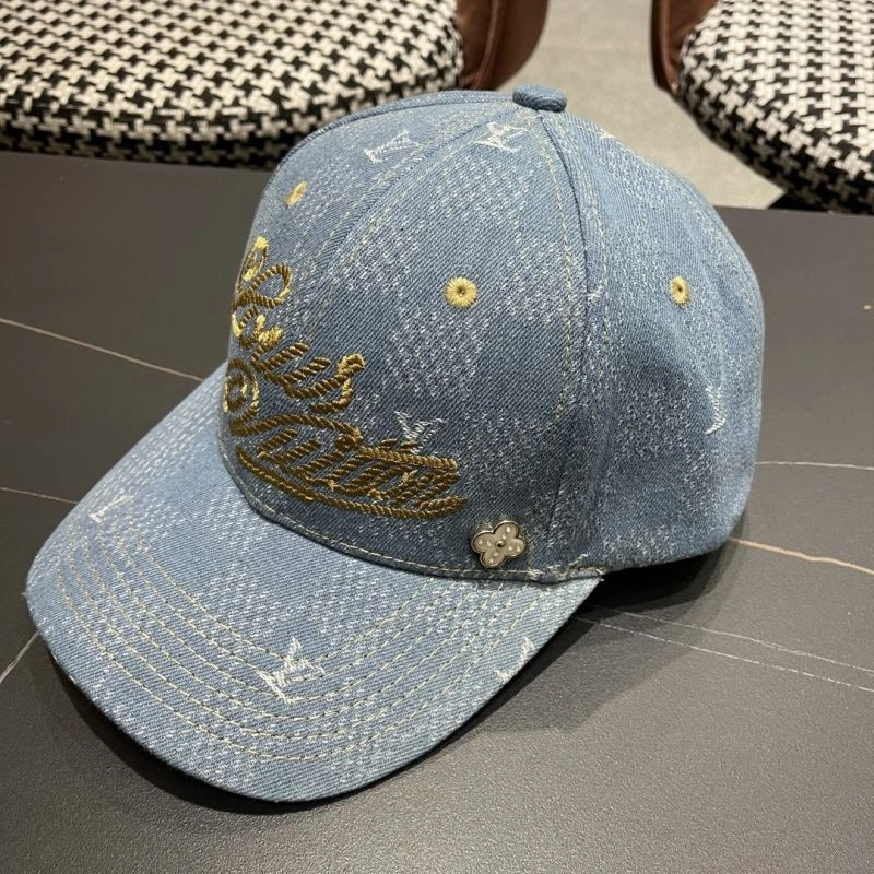 Compact Louis Vuitton Caps 261894
