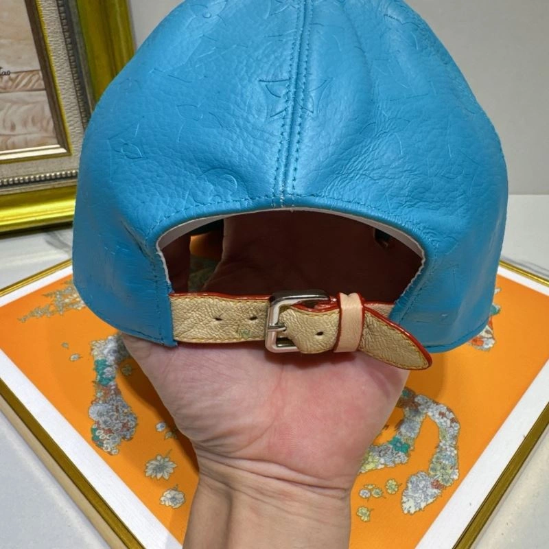 Louis Vuitton Caps TravelReady 261870