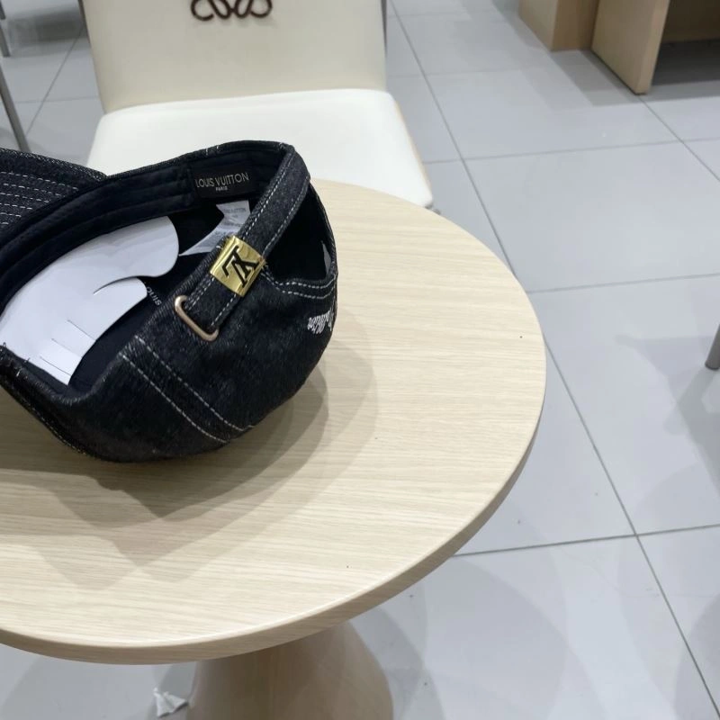 Louis Vuitton Caps Efficient 261858