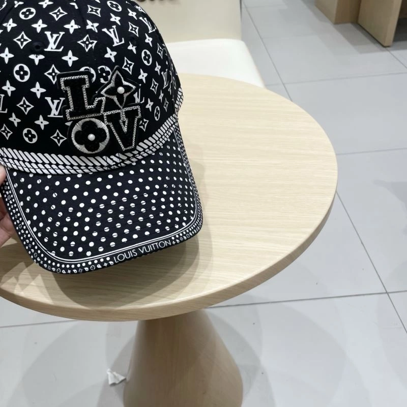 Louis Vuitton Caps TravelReady 261826