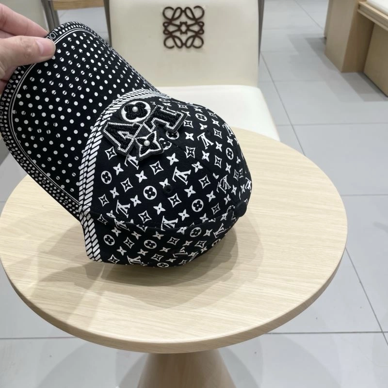 Louis Vuitton Caps TravelReady 261826