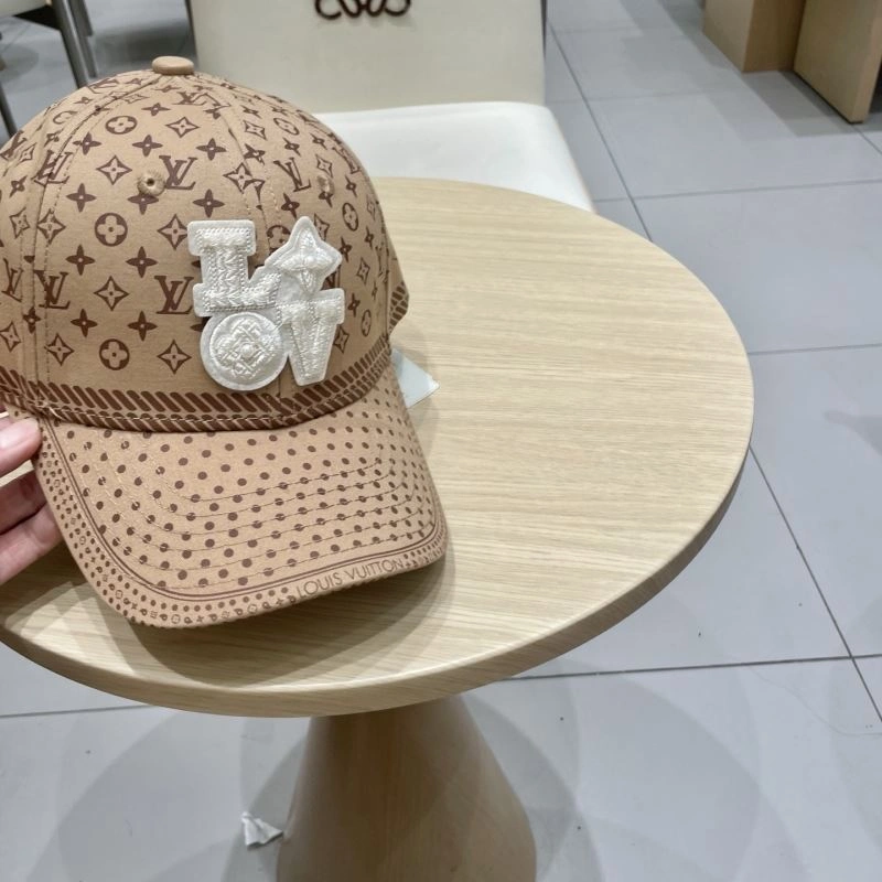 Louis Vuitton Caps Compact 261832