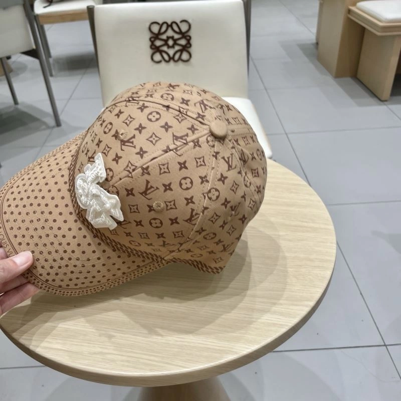 Louis Vuitton Caps Compact 261832