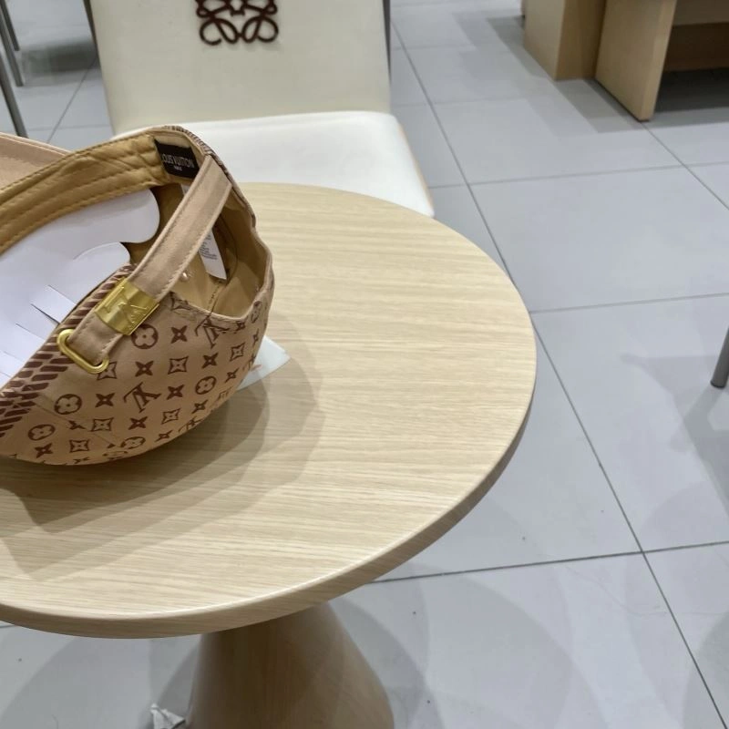 Louis Vuitton Caps Compact 261832