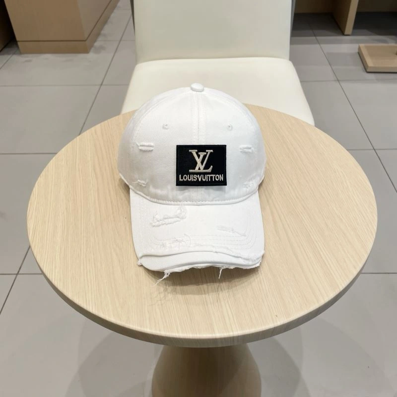 Bold Louis Vuitton Caps 261830