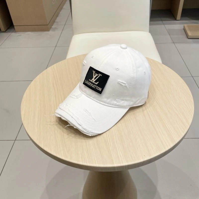 Bold Louis Vuitton Caps 261830