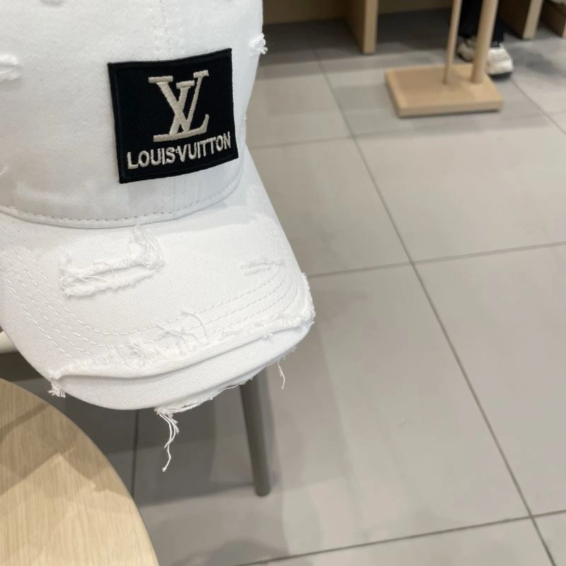 Bold Louis Vuitton Caps 261830