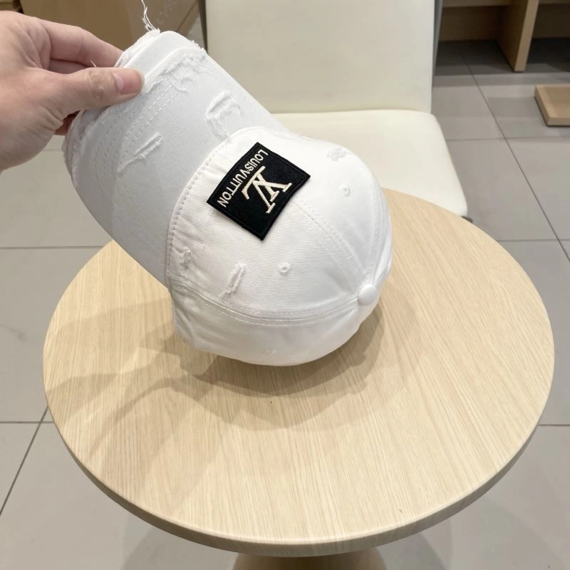 Bold Louis Vuitton Caps 261830
