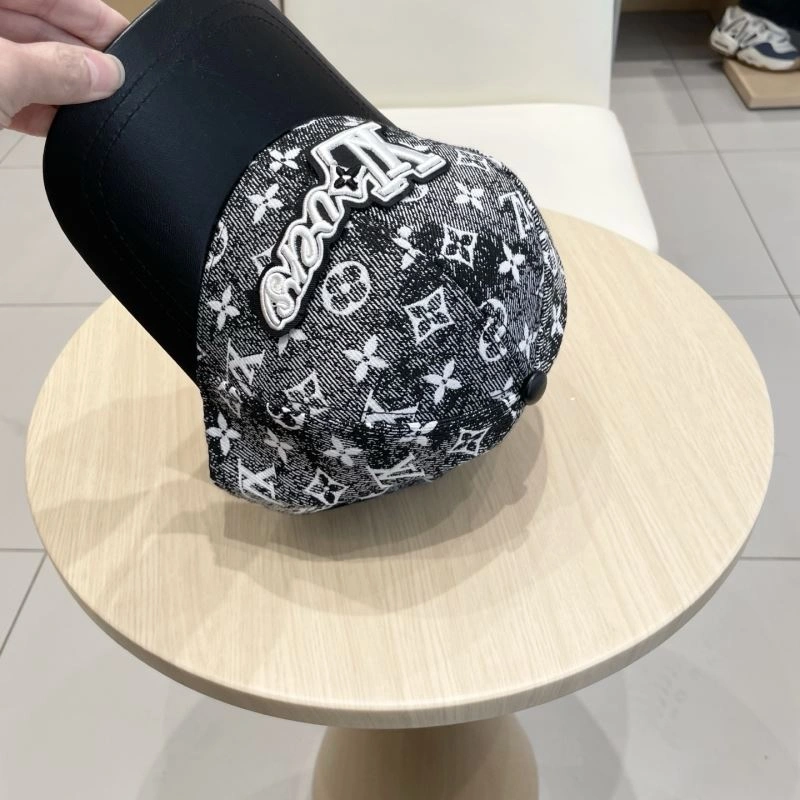 Louis Vuitton Caps Seasonal 261839