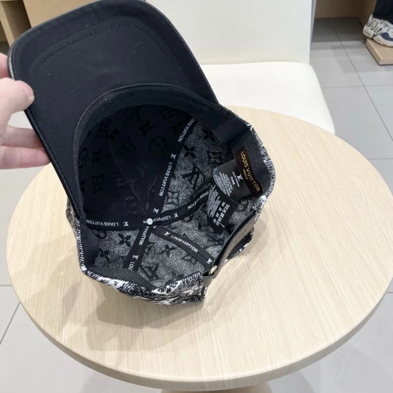 Louis Vuitton Caps Seasonal 261839