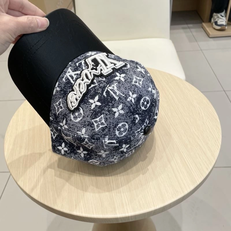Louis Vuitton Caps ZipUp 261841