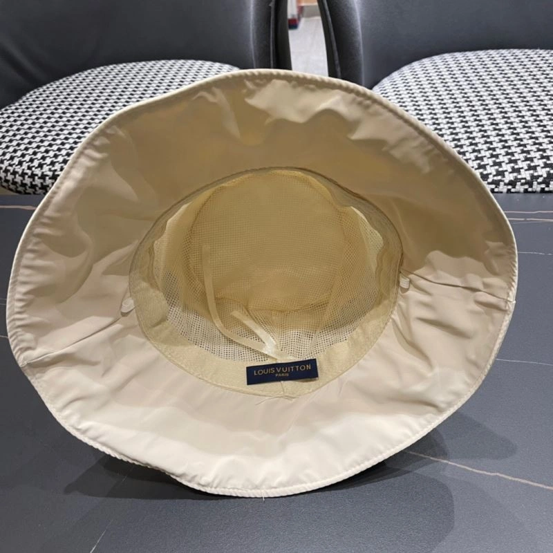Bright Louis Vuitton Caps 261857