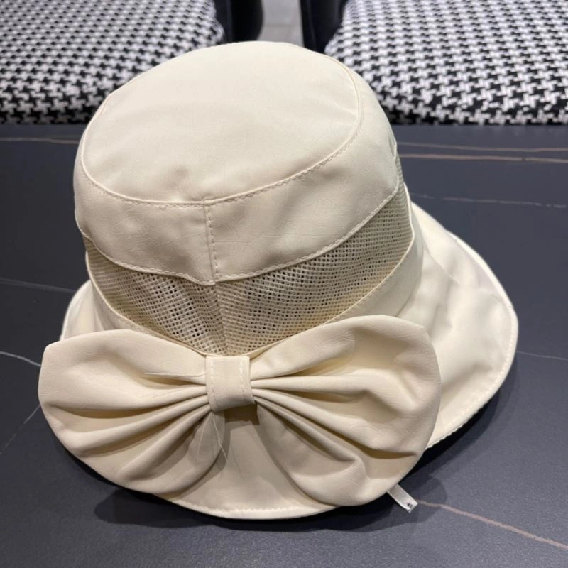 Bright Louis Vuitton Caps 261857