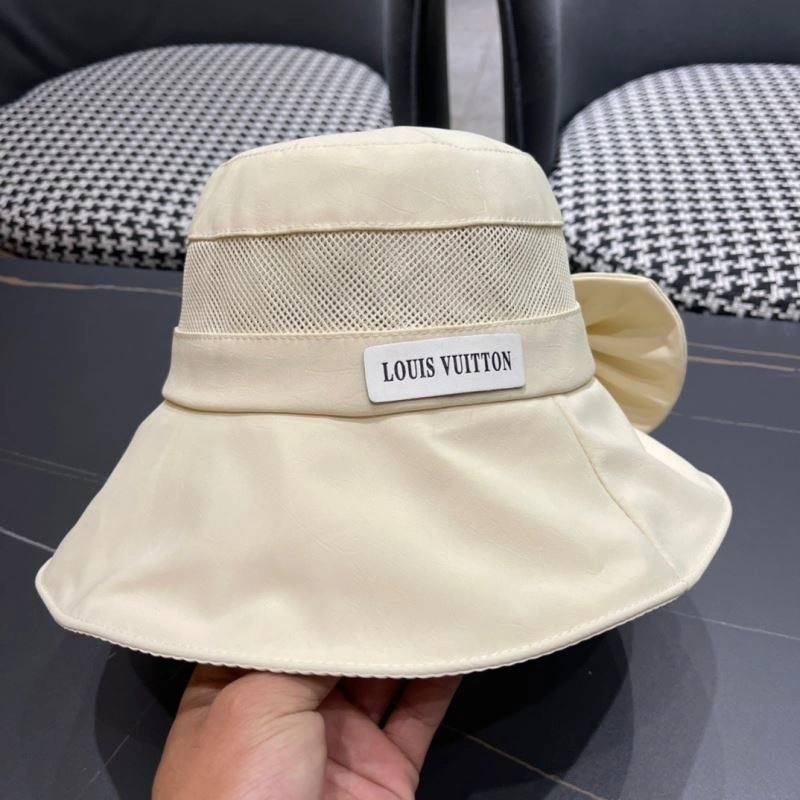 Bright Louis Vuitton Caps 261857
