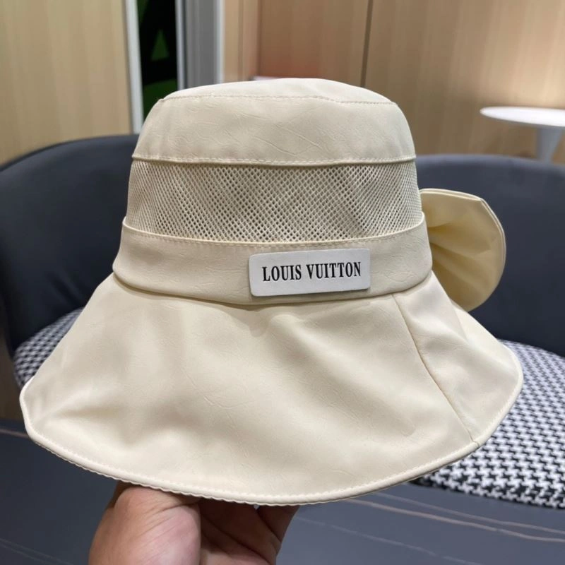 Bright Louis Vuitton Caps 261857