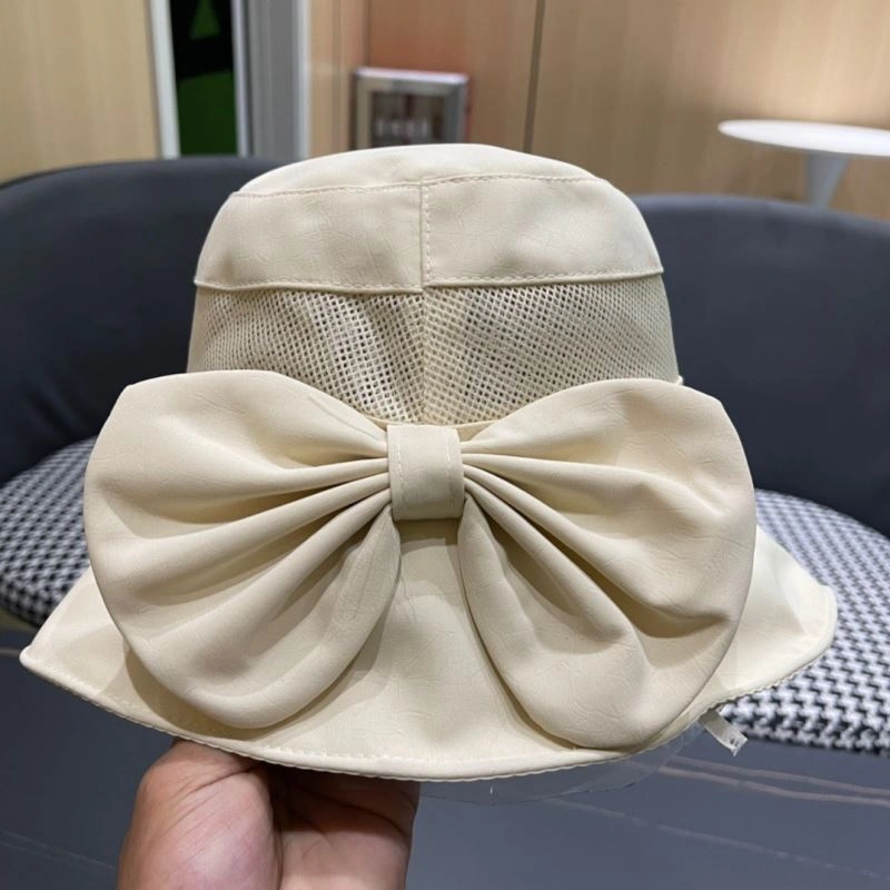 Bright Louis Vuitton Caps 261857