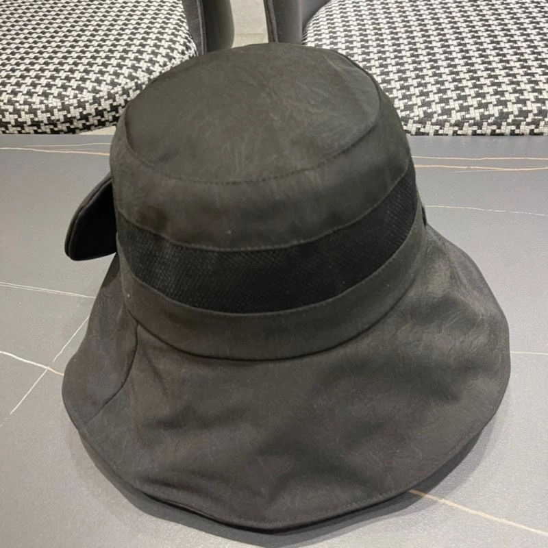 Louis Vuitton Caps Neat 261850
