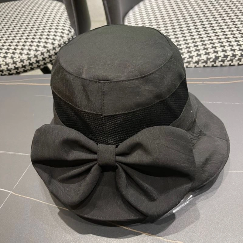 Louis Vuitton Caps Neat 261850