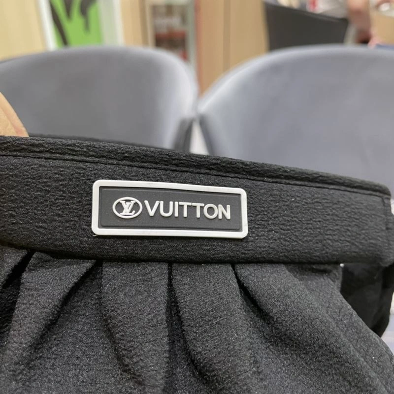 Versatile Louis Vuitton Caps 261845