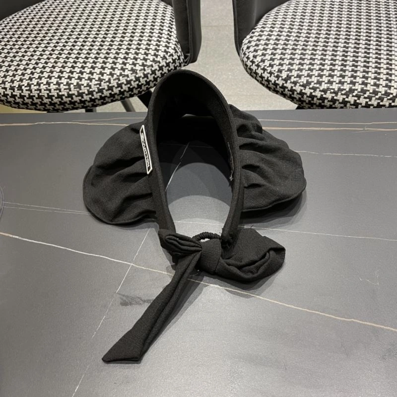 Versatile Louis Vuitton Caps 261845