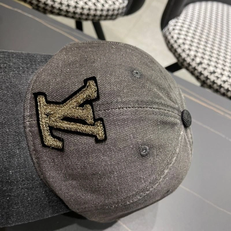 Vibrant Louis Vuitton Caps 261823