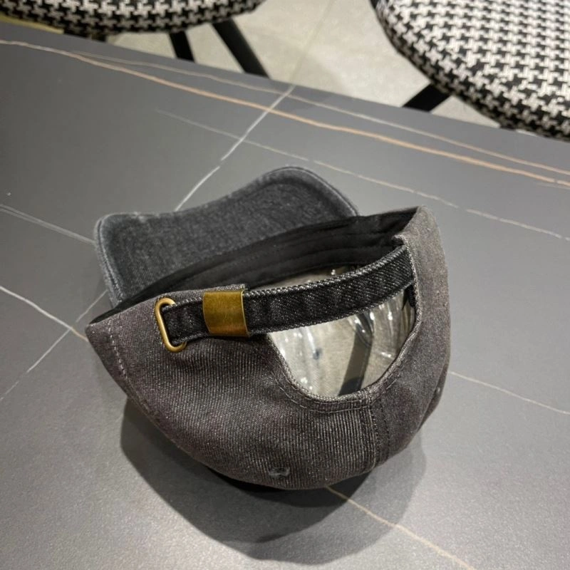 Vibrant Louis Vuitton Caps 261823