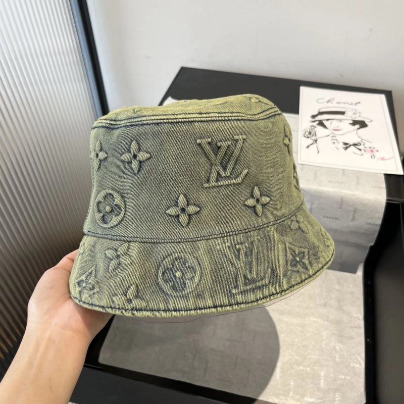Louis Vuitton Caps Bright 261836