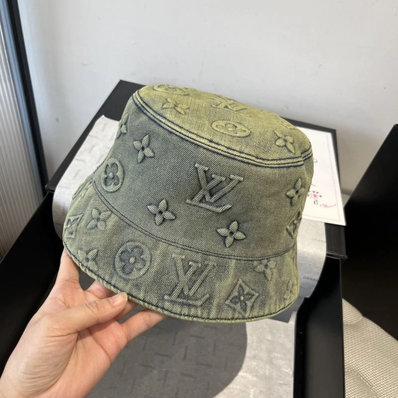 Louis Vuitton Caps Bright 261836