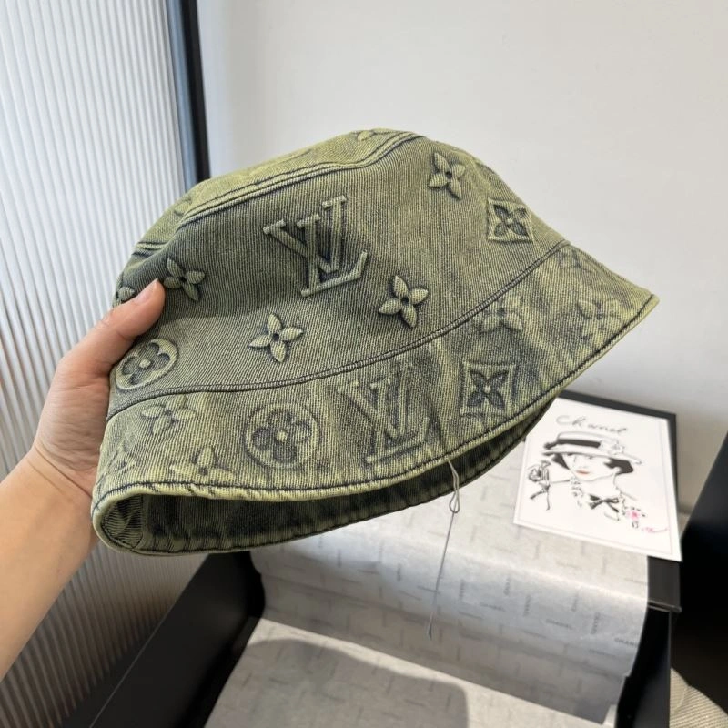Louis Vuitton Caps Bright 261836
