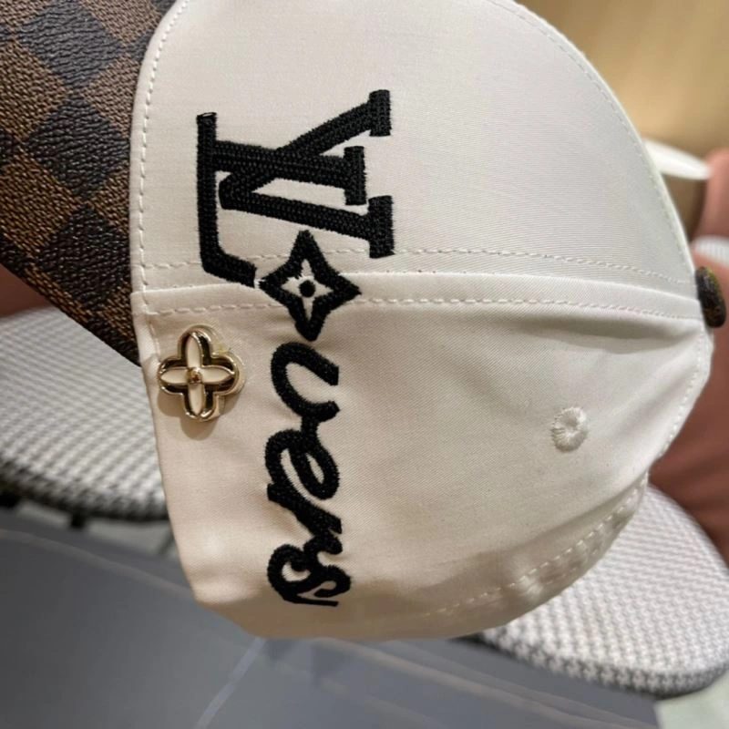 Contemporary Louis Vuitton Caps 261821