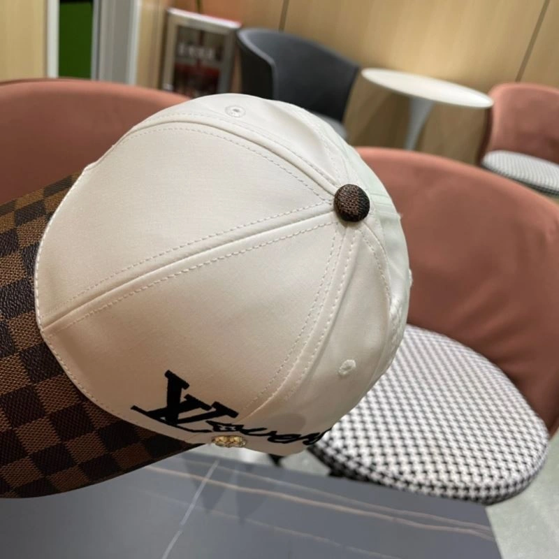 Contemporary Louis Vuitton Caps 261821