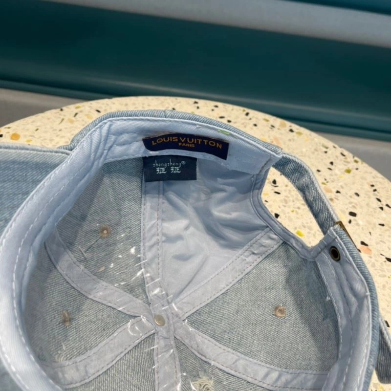 Louis Vuitton Caps Unique 261819