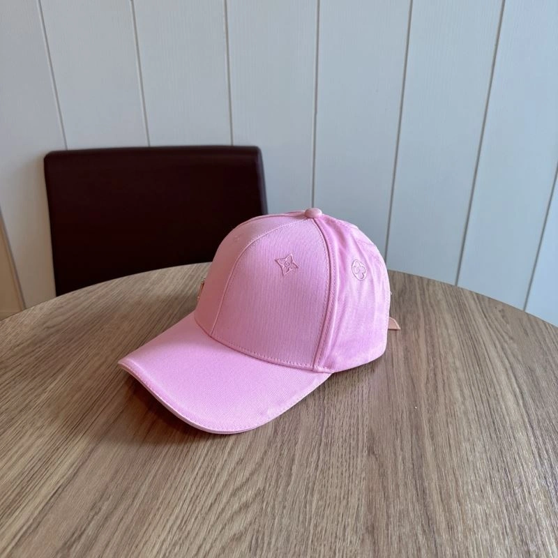 Louis Vuitton Caps Refined 261788