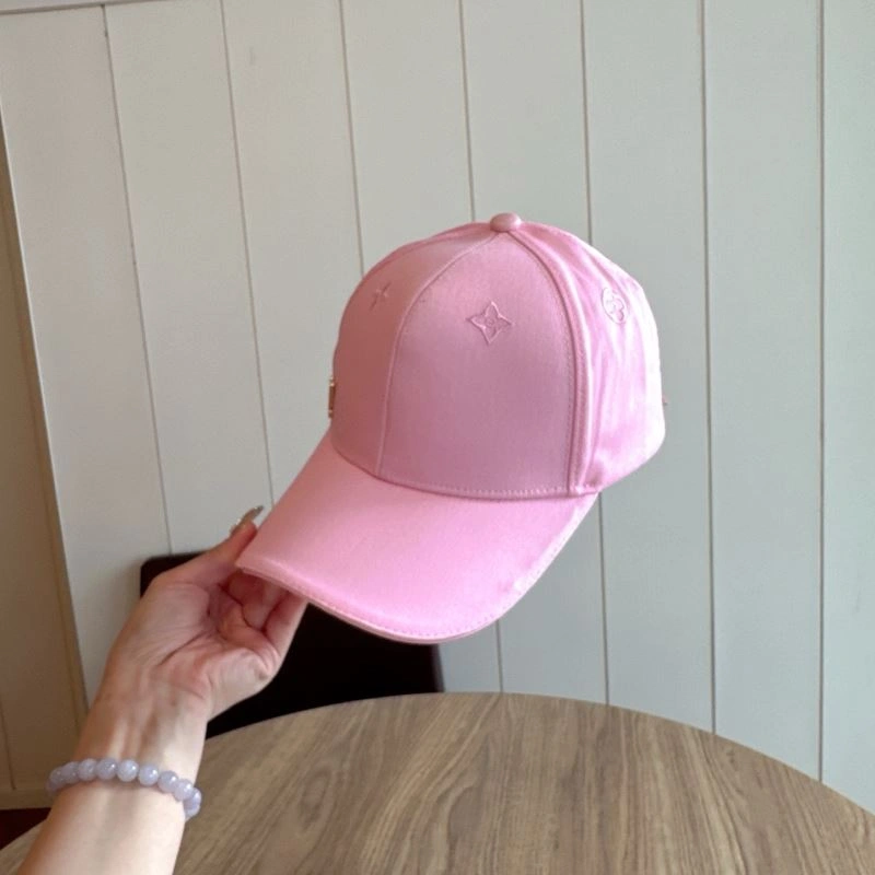 Louis Vuitton Caps Refined 261788
