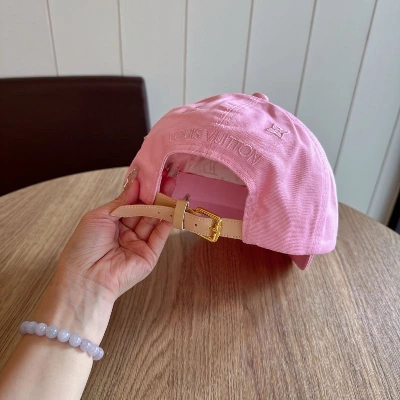 Louis Vuitton Caps Refined 261788