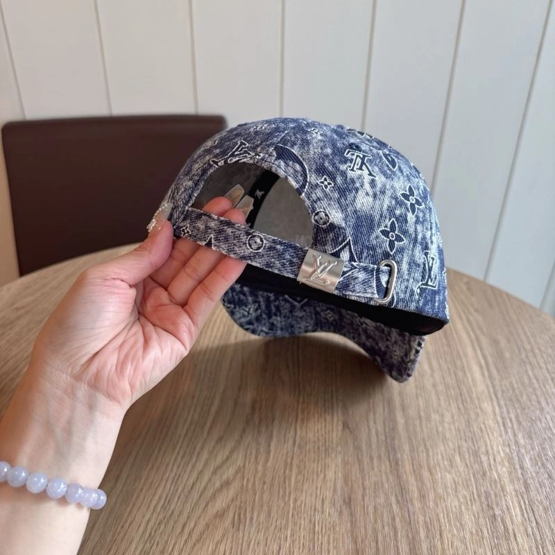 Louis Vuitton Caps Durable 261787