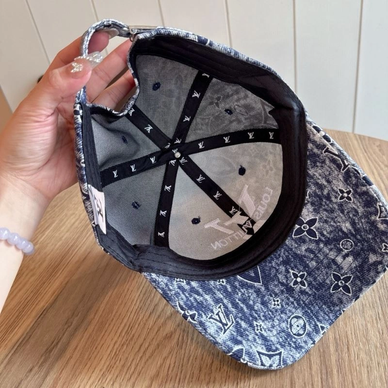 Louis Vuitton Caps Durable 261787