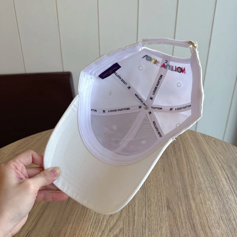 ZipUp Louis Vuitton Caps 261804