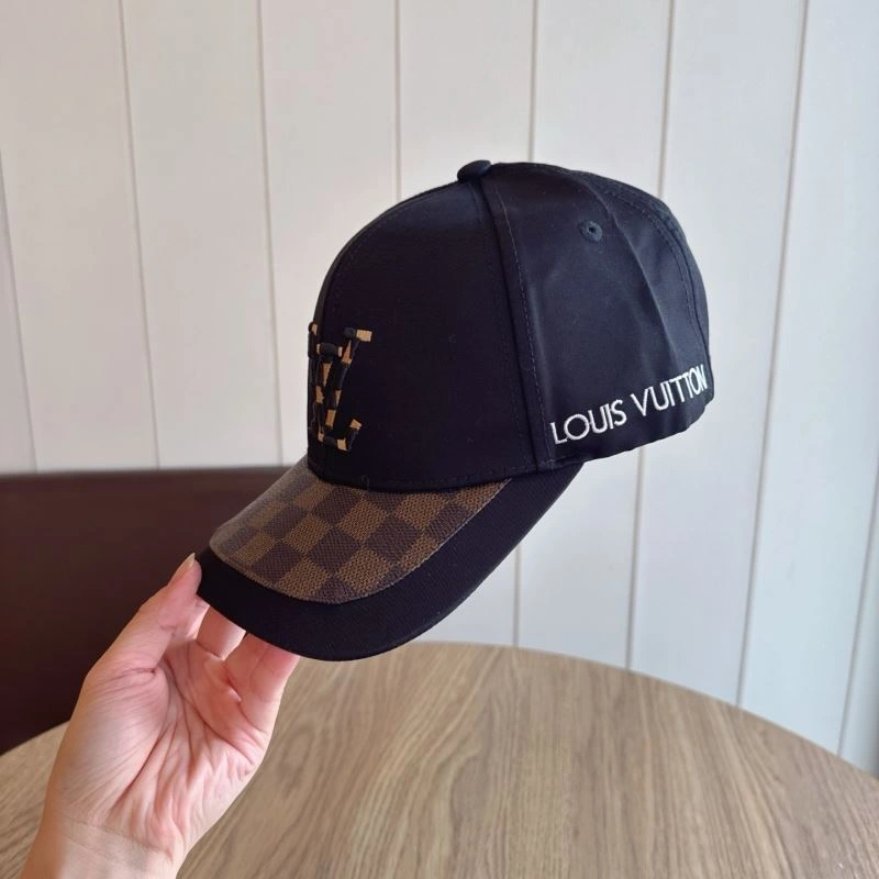 Practical Louis Vuitton Caps 261812
