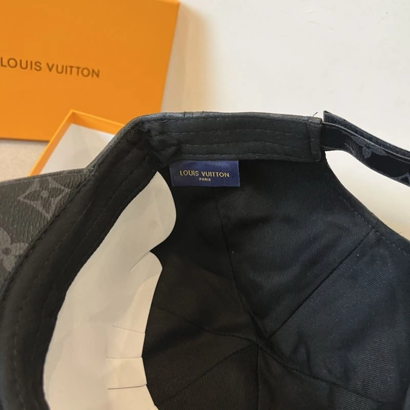Louis Vuitton Caps Durable 261789