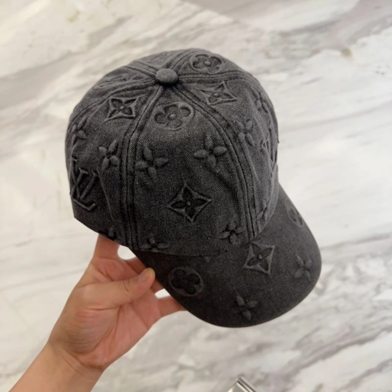 Fashionable Louis Vuitton Caps 261785
