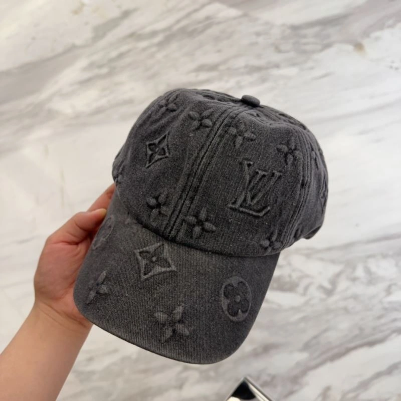 Fashionable Louis Vuitton Caps 261785