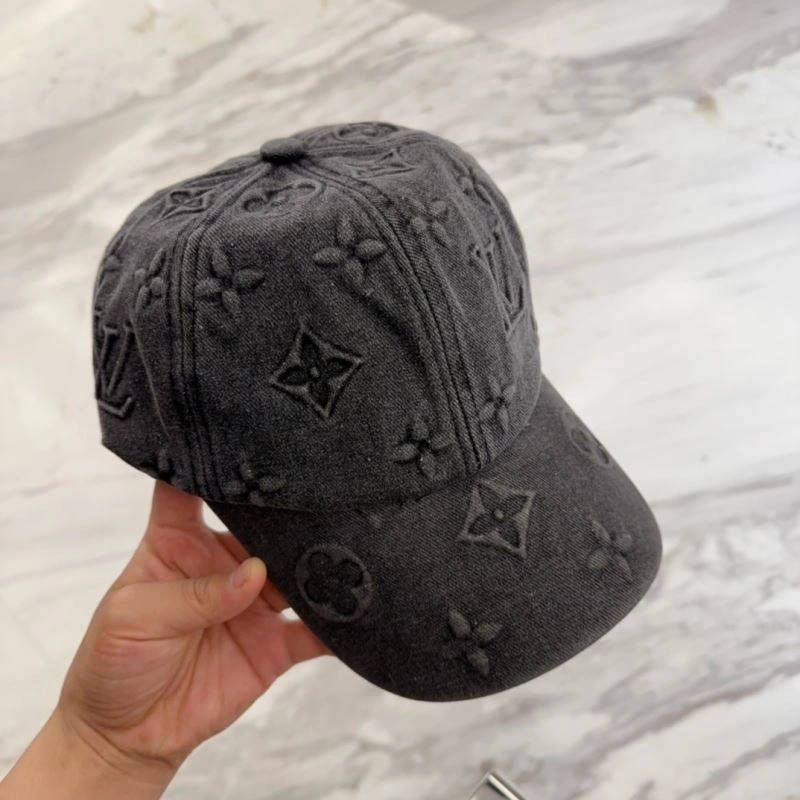 Fashionable Louis Vuitton Caps 261785