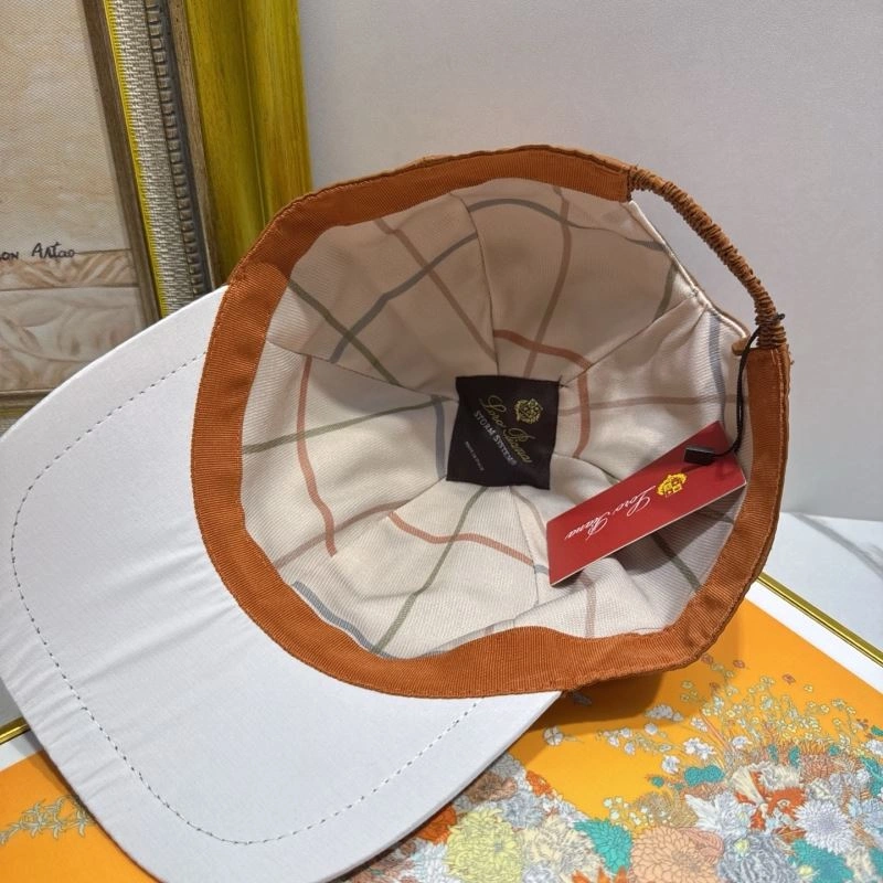 Louis Vuitton Caps Sleek 261779