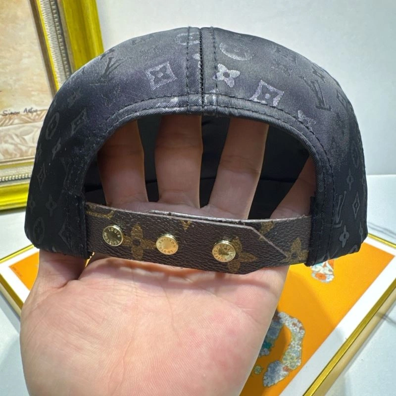 Louis Vuitton Caps Classic 261773